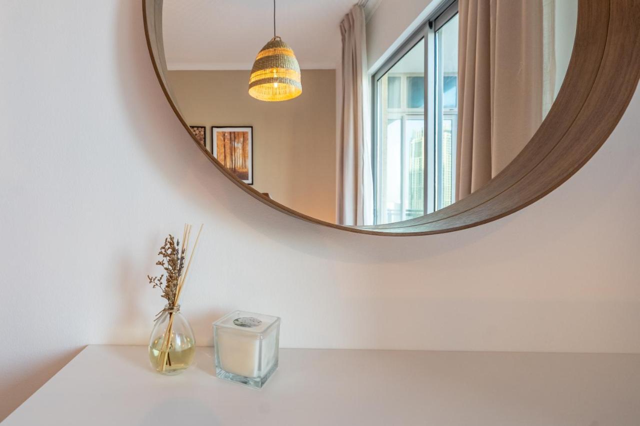 Chic And Zen Apartment, Near Burj Khalifa Tower ドバイ エクステリア 写真