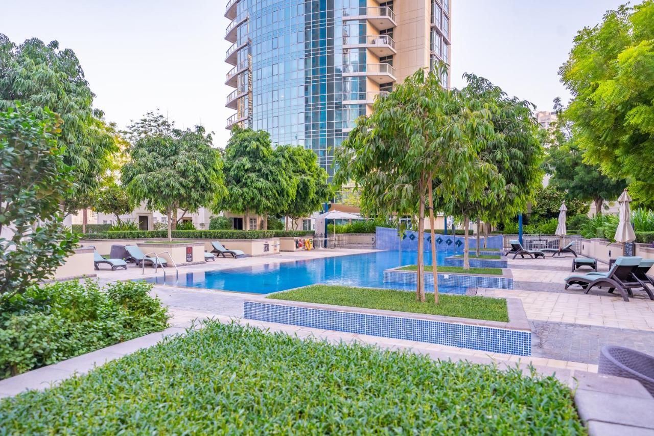 Chic And Zen Apartment, Near Burj Khalifa Tower ドバイ エクステリア 写真